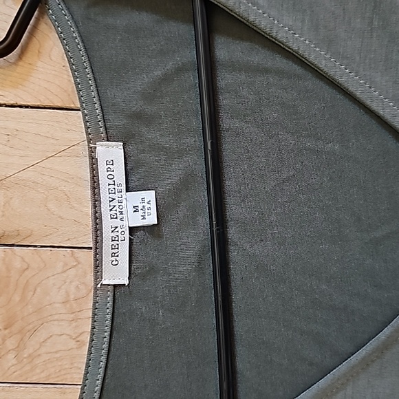 Green Envelope top - Picture 2 of 4